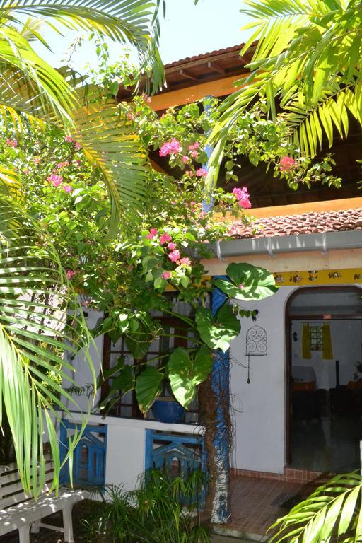 מיריסה Bougain Villa Guesthouse מראה חיצוני תמונה